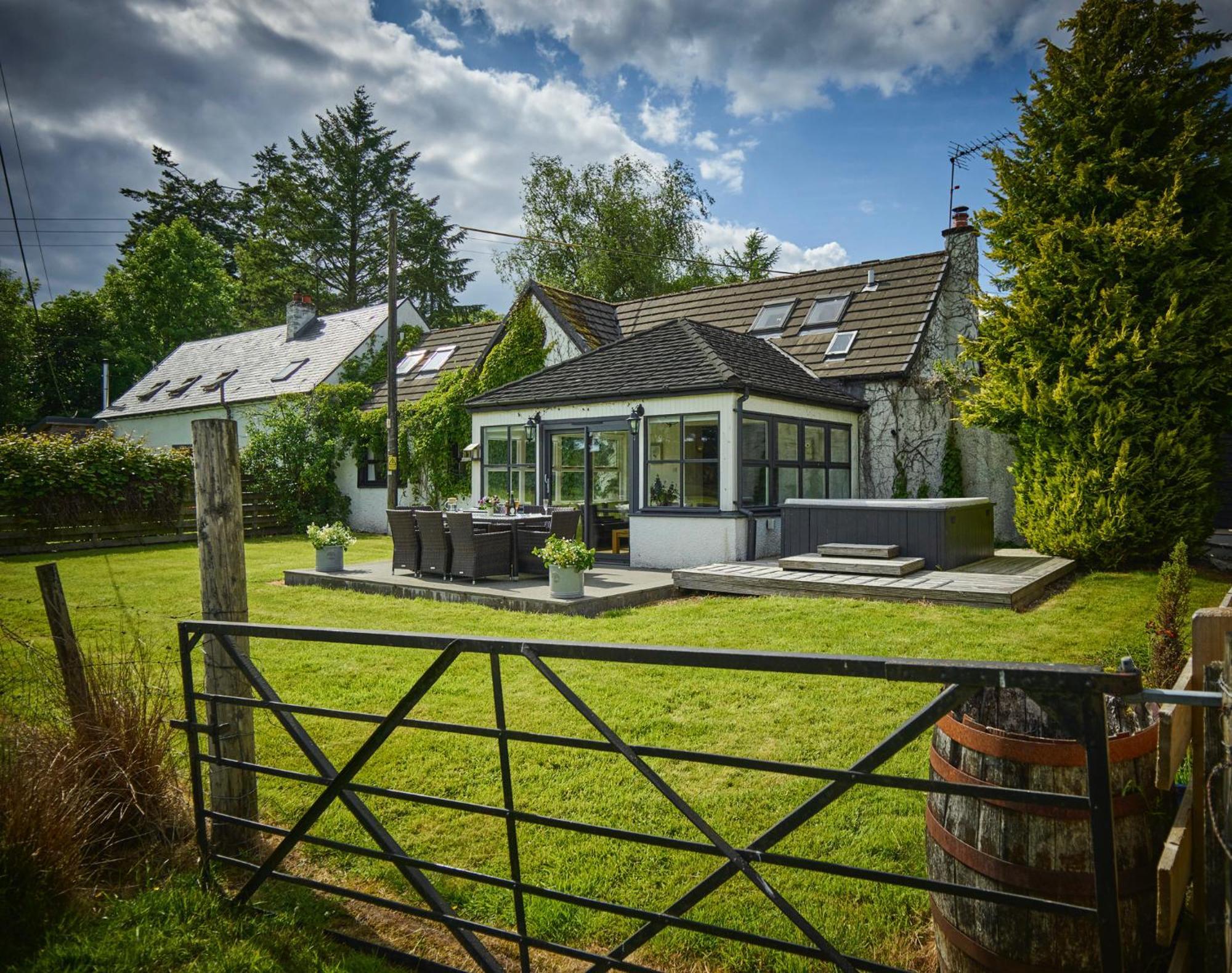Lochend Chalets Port Of Menteith Dış mekan fotoğraf